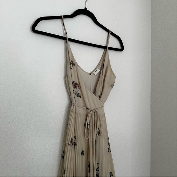 Aritzia Wilfred Beaune Floral Pleated Wrap Dress Size Small Women’s Thin Stripes - Picture 3 of 12